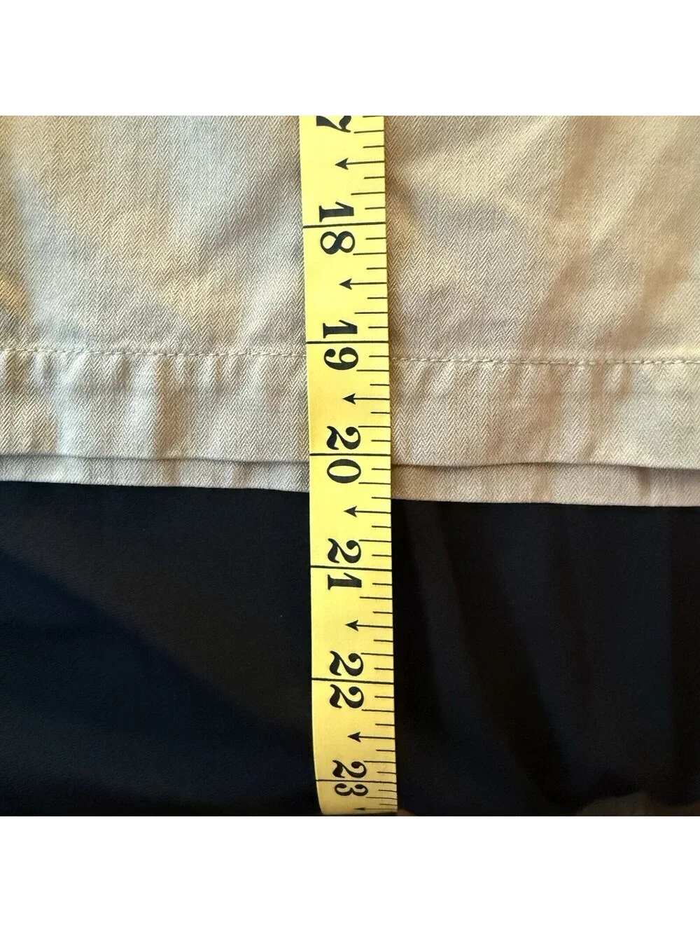Tommy Bahama 100% Silk Shorts Men 42 Tan Khaki Flat Front Luxury Casual